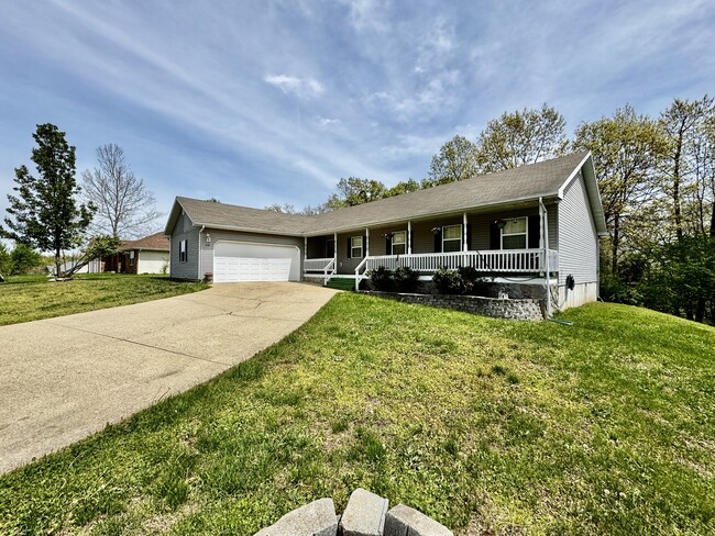 Primary Photo - 114 Dogwood Cir