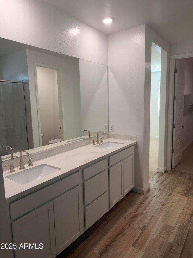 Building Photo - 7409 W Buckhorn Trail