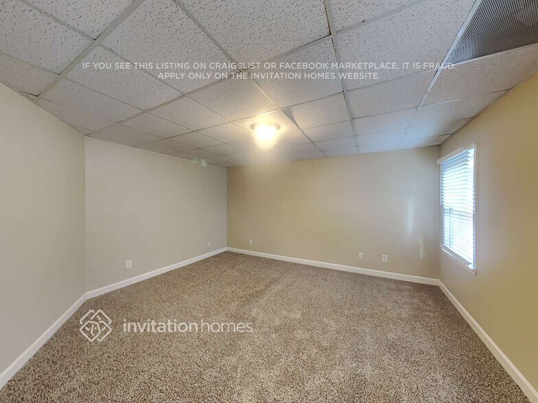 Building Photo - 117 Chickory Ln