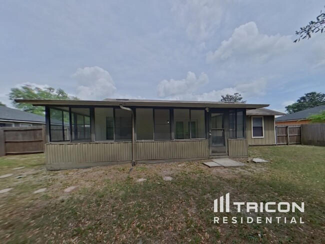Building Photo - 6466 Diamond Leaf Ct N