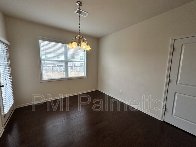Building Photo - 933 Centennial Dr