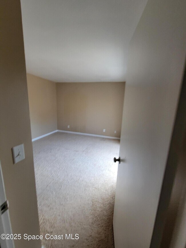 Building Photo - 2313 Vista Oaks Cir NE