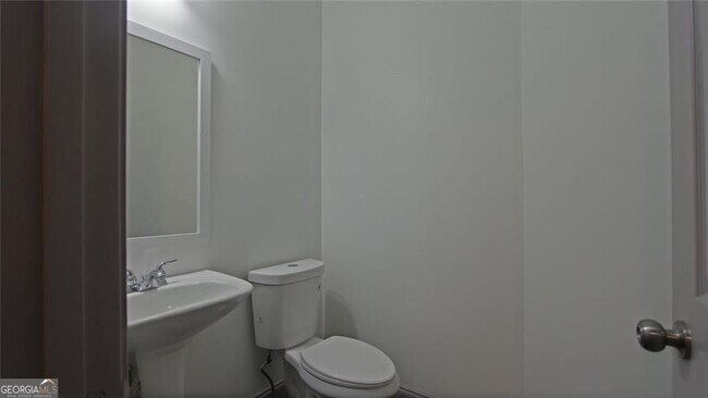 Building Photo - 9195 Hannahs Crossing Dr