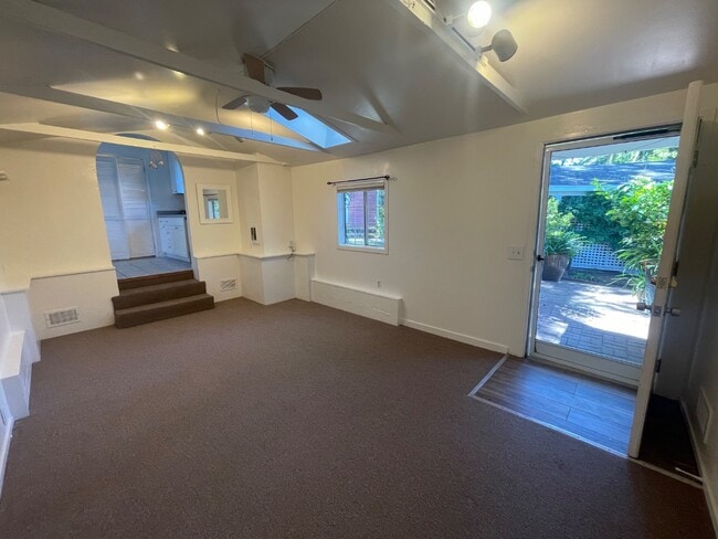 Building Photo - 38 Rosebank Ave