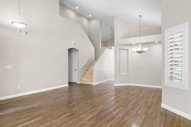 Building Photo - 9348 E Wood Dr