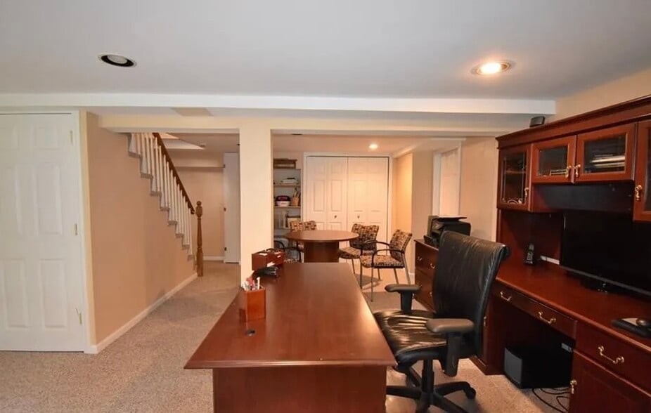 Walkout Basement - 25 Shelter Rock Rd