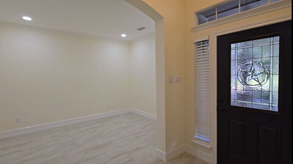 Building Photo - 5510 Cedaredge Ct
