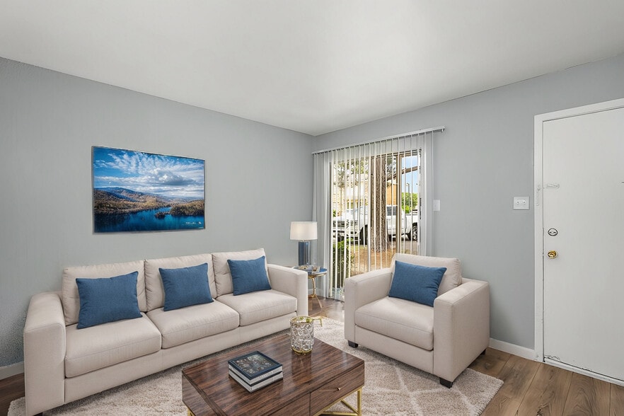 Primary Photo - Lifestyle on Pines