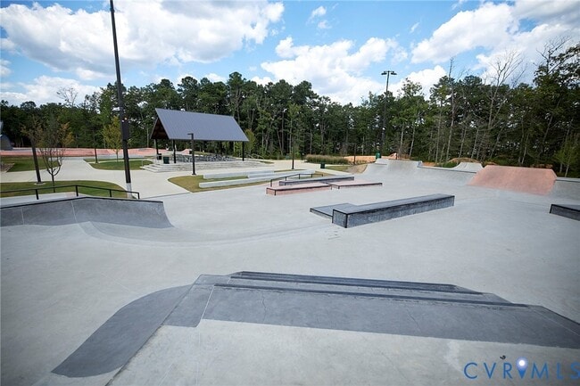 Building Photo - 214 Greenpark Rd