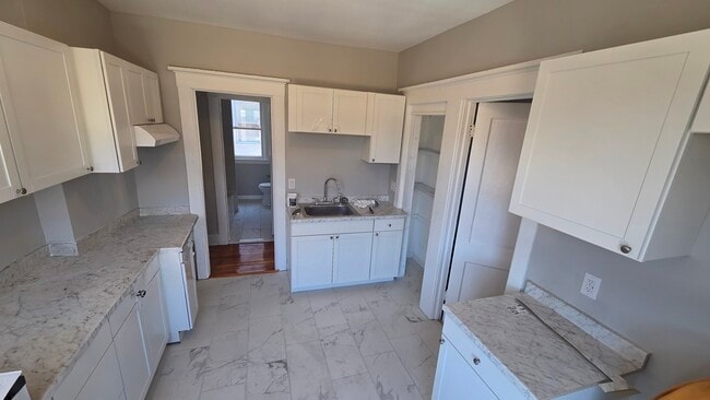 Building Photo - 26 Whittlesey Ave