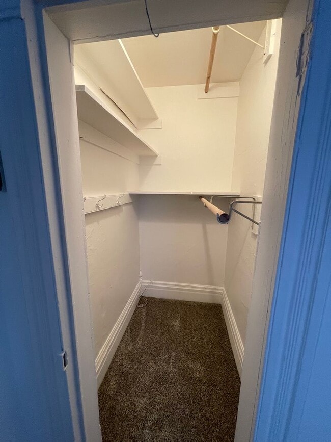 Building Photo - One Bedroom One Bath apartment in Downtown Glenwood Springs