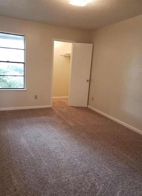 Building Photo - 1704 W Braker Ln