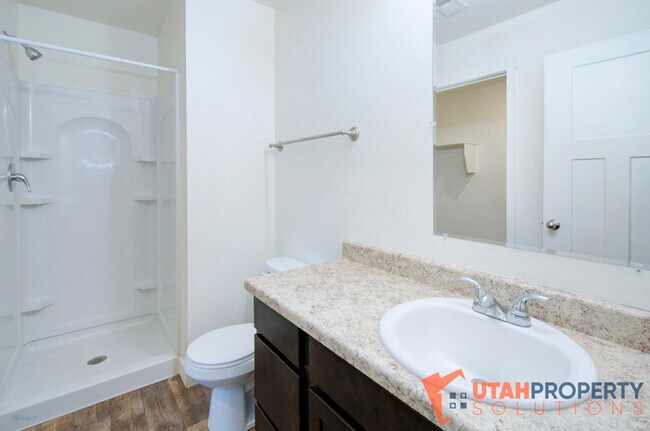 Building Photo - 8172 Broken Spoke Ln