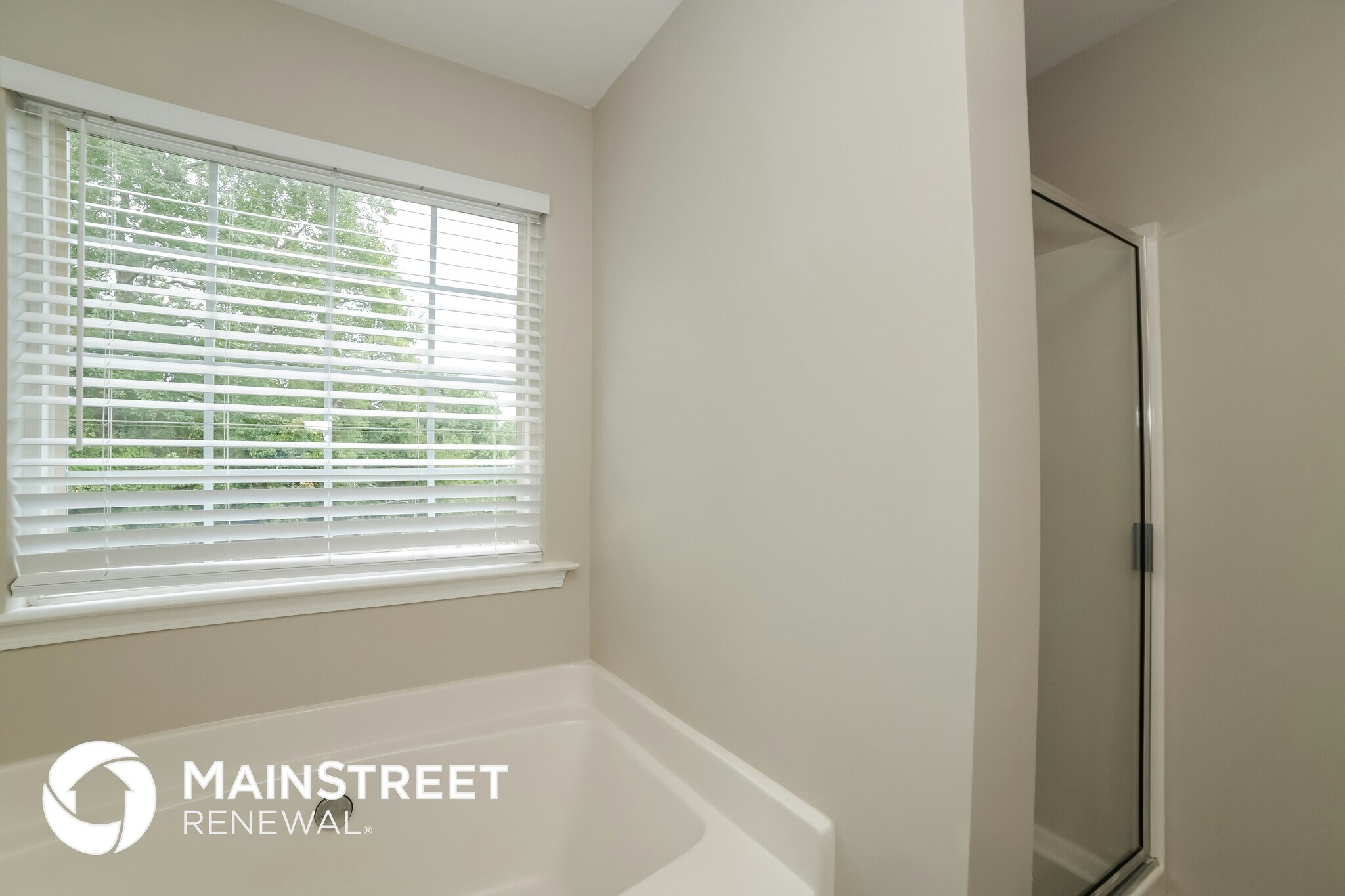 Building Photo - 2540 Lithia Ridge Dr