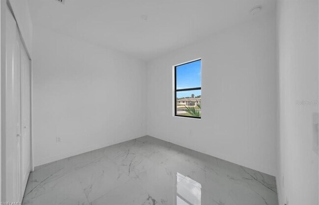 Building Photo - 4646 Leonard Blvd S