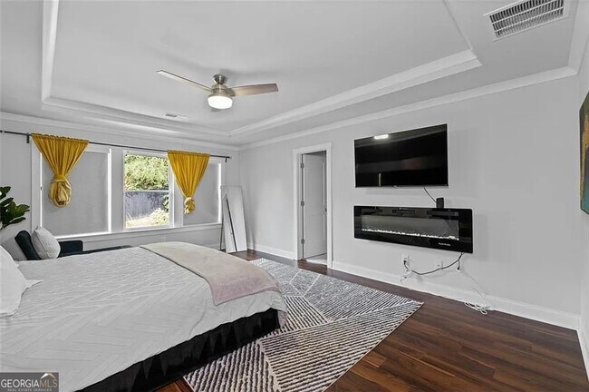 Building Photo - 813 Coleman St SW