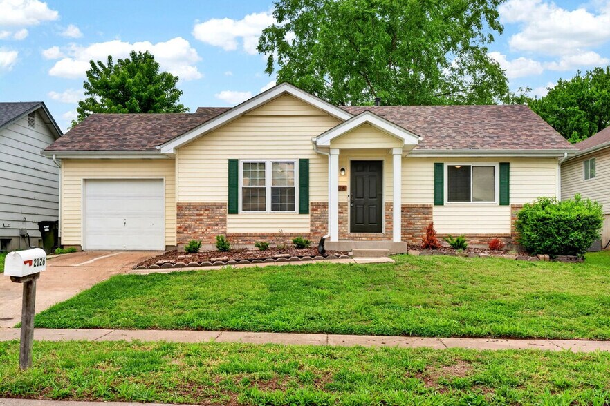Building Photo - 2705 Freemantle Dr