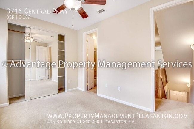 Building Photo - 3716 Central Pkwy