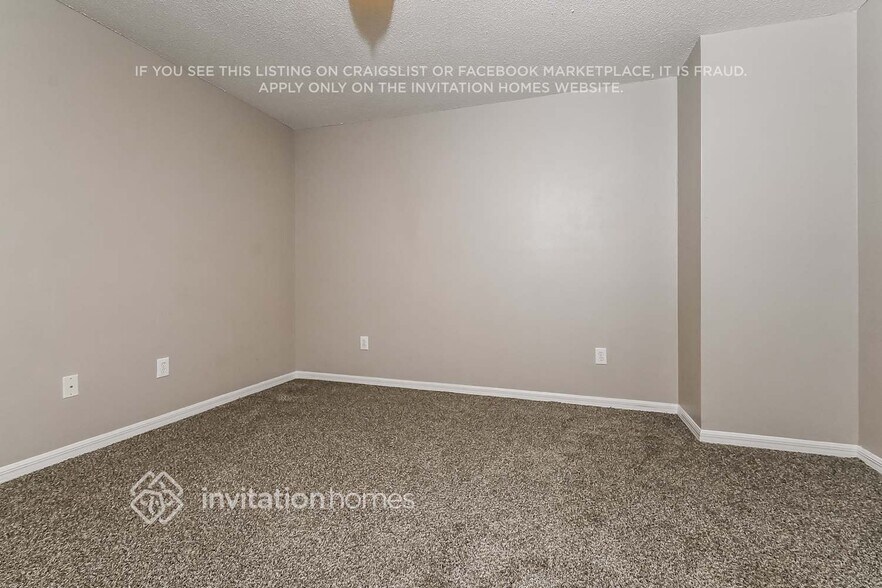 Building Photo - 2125 Fluorshire Dr