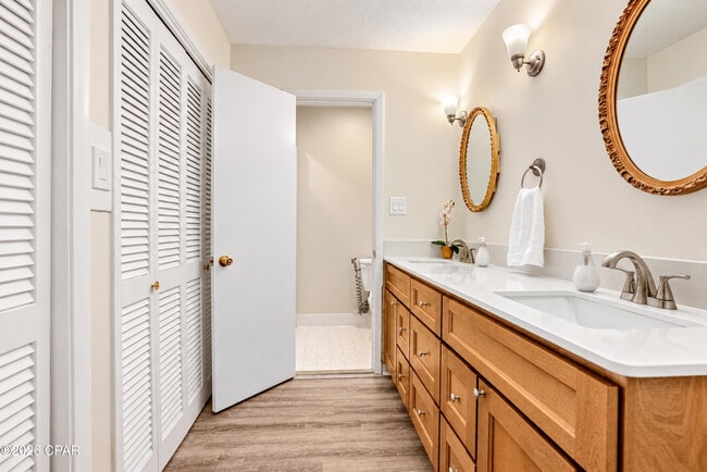 Building Photo - 4608 Sunset Dr