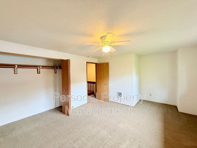 Building Photo - 3919 H St