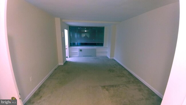 Building Photo - 1111 Arlington Blvd