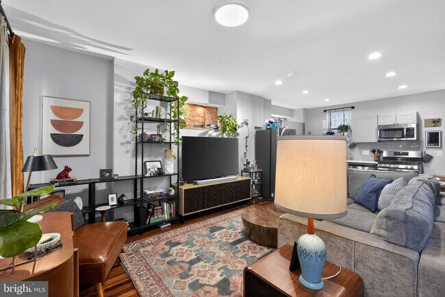 Building Photo - 1616 Webster St