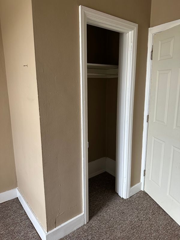 Building Photo - 14 S Lewis St