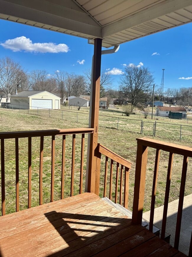 Building Photo - AVAILABLE NOW! 3 Bedroom, 2 Bath Home off Needmore Road