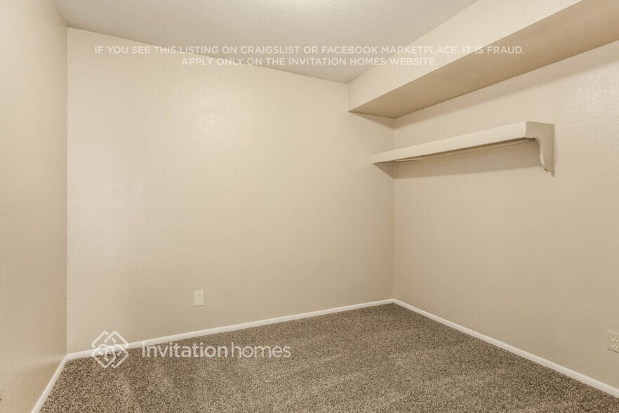 Building Photo - 7525 W Pinchot Ave