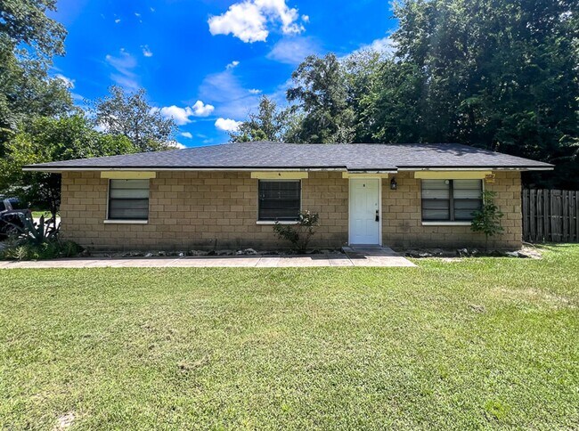 Building Photo - 2292 - Sugarfoot Oaks