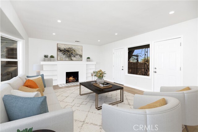 Building Photo - 634 W Mendocino St