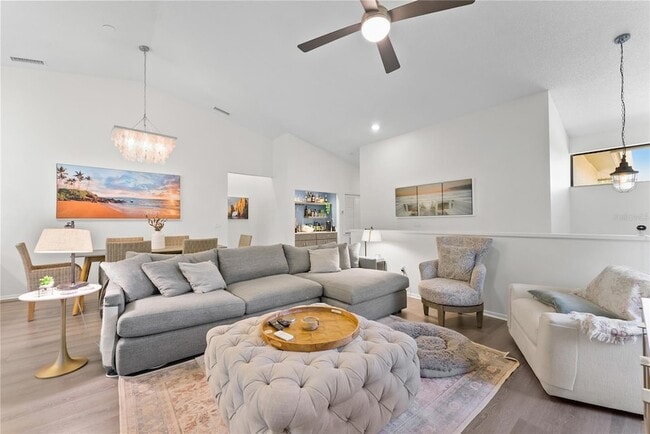 Building Photo - 1714 Starling Dr