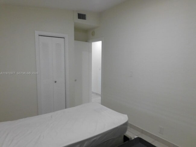 Building Photo - 620 NW 58th Ct