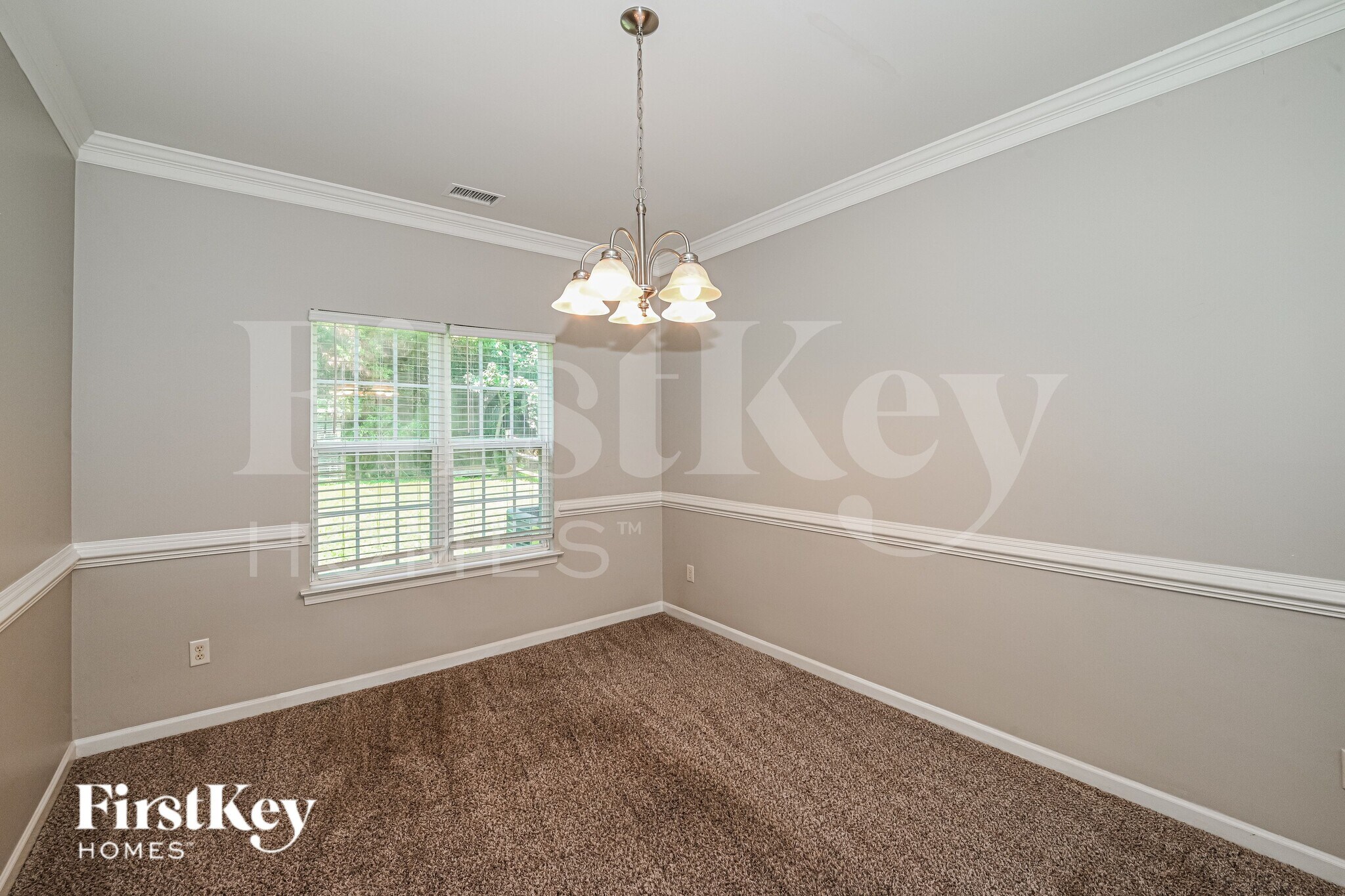 Building Photo - 6015 Forest Pond Dr