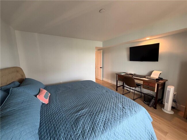 Building Photo - 31 Coddington Wharf