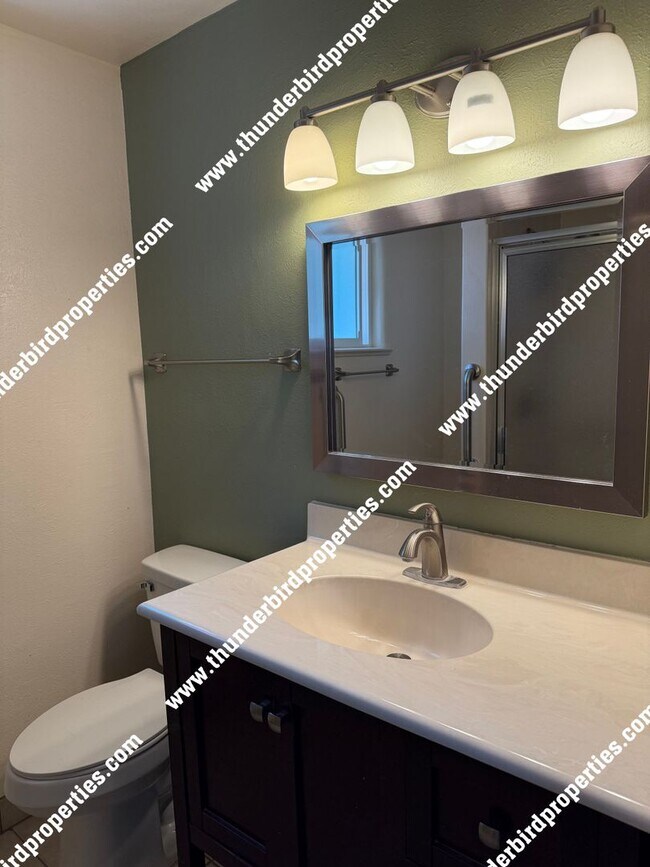 Building Photo - Desired NE location near Sandia High School and Uptown - MOVE IN SPECIAL $250.00 off first months...