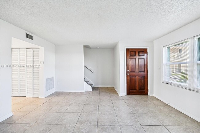 Building Photo - 311 Gulfstream Rd