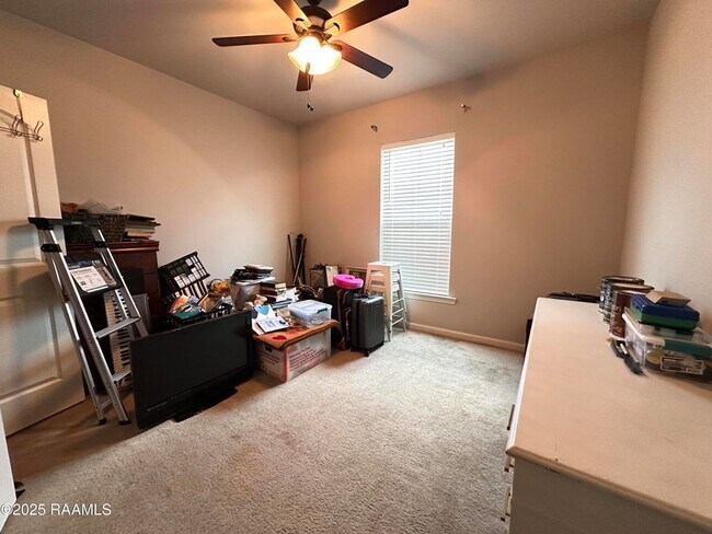 Building Photo - 209 Stanwell Ave