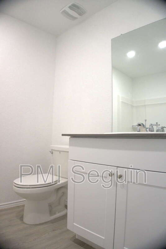 Building Photo - 809 Riviera Ct