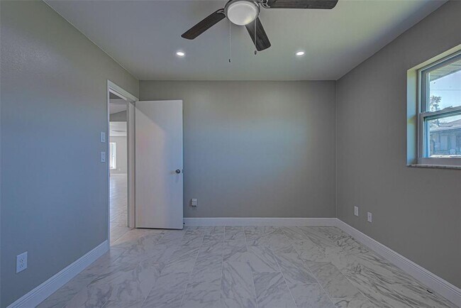 Building Photo - 7379 Snow Dr
