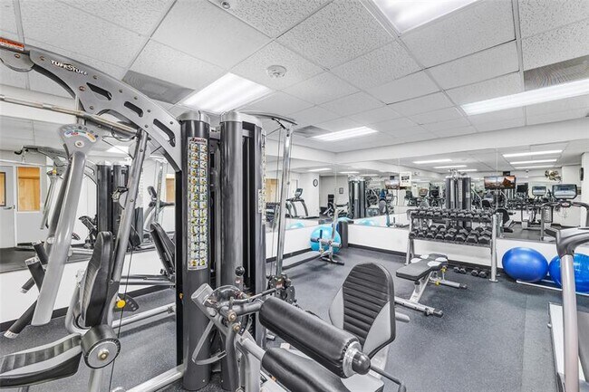 Building Photo - 3430 Galt Ocean Dr