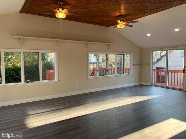Building Photo - 431 Avenue A