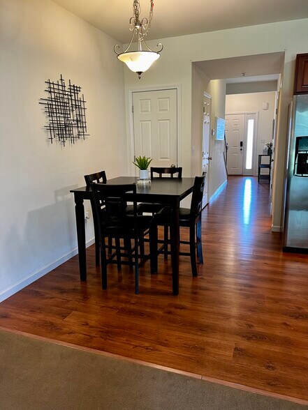 Building Photo - 101 Brownstone Ct