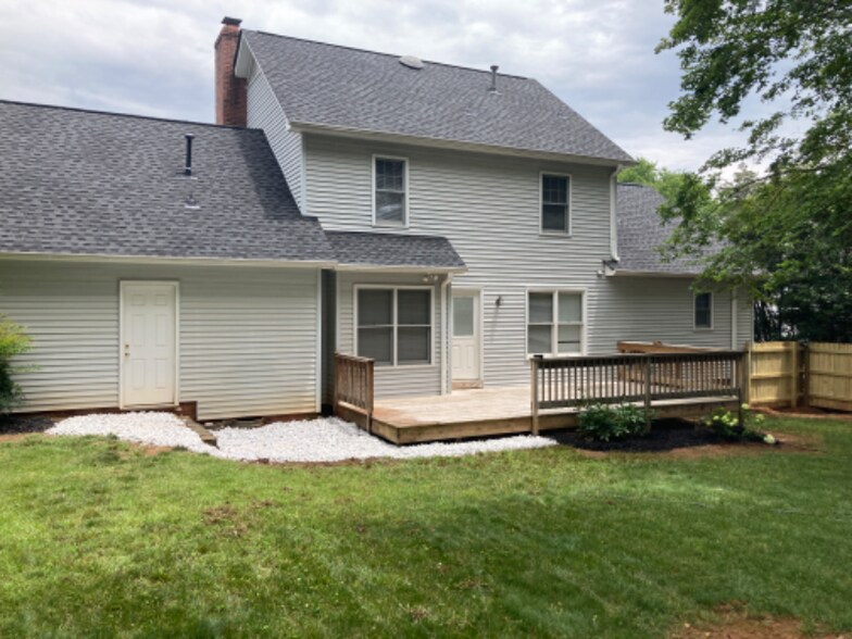 Building Photo - 610 Oak Pointe Ct