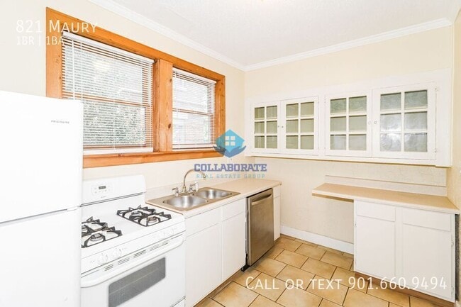 Building Photo - 821 Maury-