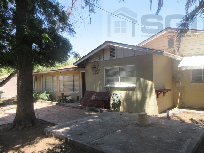 Building Photo - 3 Bed/2 bath in a great Arcadia/Biltmore l...