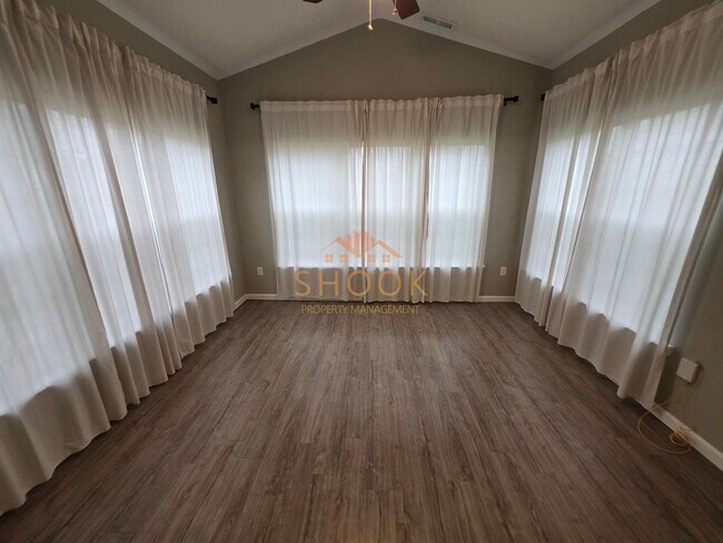 Building Photo - Absolute STUNNER on Lafayette's Desirable South Side