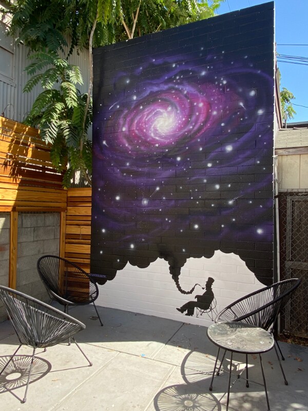 Building Photo - 1114 4/5 Tamarind Ave