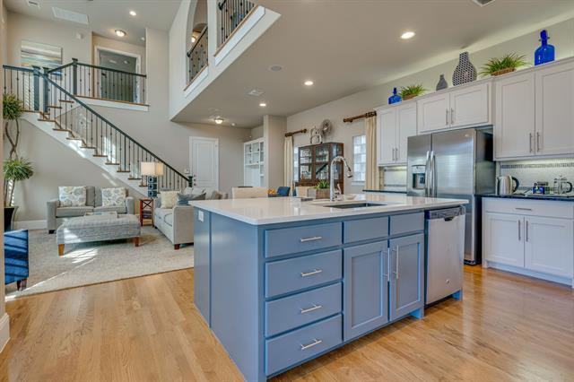 Building Photo - 528 Sandy Ln